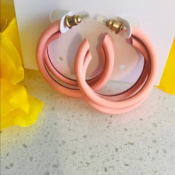 Very Nice Pink Robbery Statement Earring Women - Picture 2 of 4